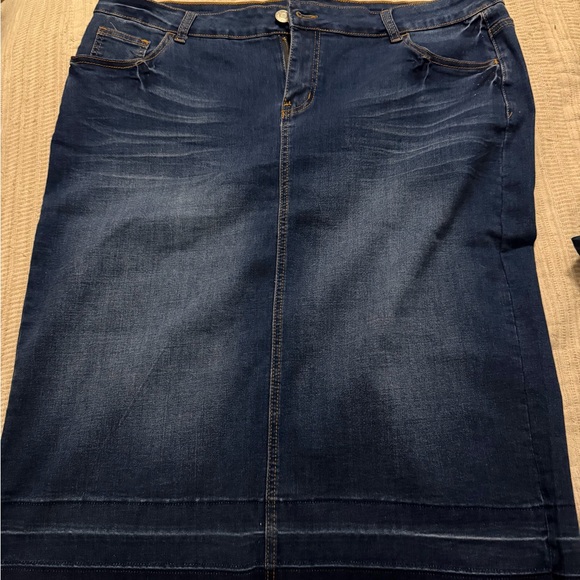 Be Girl Dresses & Skirts - BE-GIRL Denim skirt in Classic Blue (2XL)